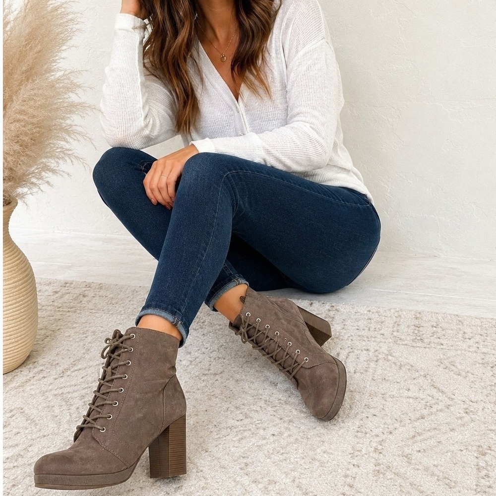Charlotte Russe Lace Up Ankle Boots Womens 11 Brown Faux Suede Block‎ Heel
